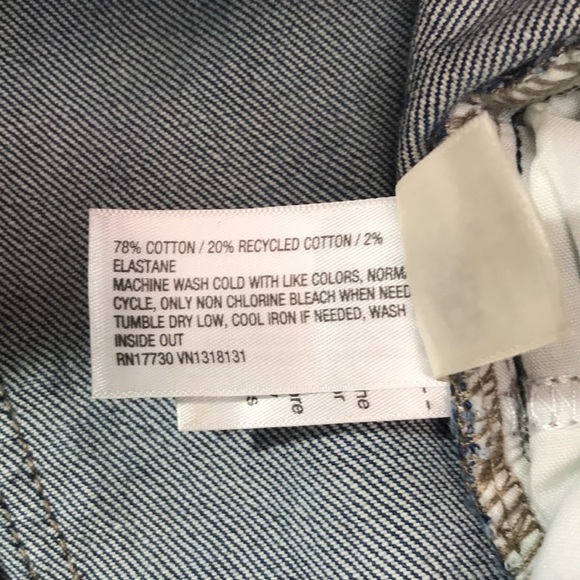 Universal Thread Women's Blue High Rise Flare Denim Jeans Size 6 | NWT - Picture 6 of 6